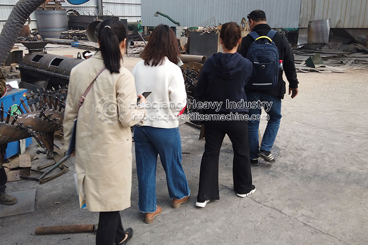 利比亞客戶來(lái)訪 利比亞客戶來(lái)訪